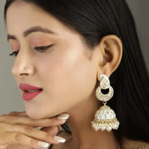 Beutiful jhumka earrings