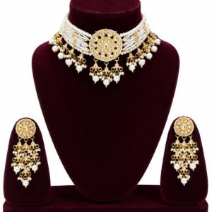 Women's artificial jewellery set